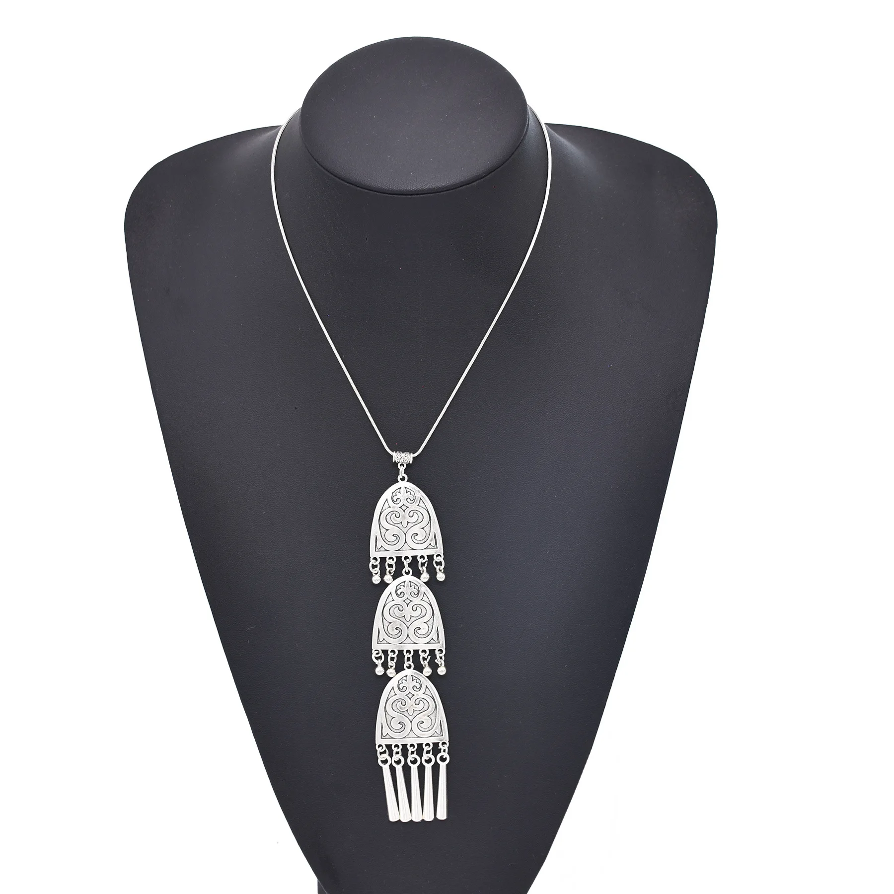 Vintage Silvery Ethnic Element - Women Accessories Nepal ulasan dan harga
