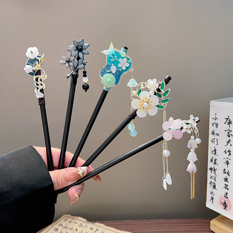 Classic Tassel Hair Stick Blac - Hair Fork Stick ulasan dan harga